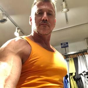 Meet your Posher, Daniel